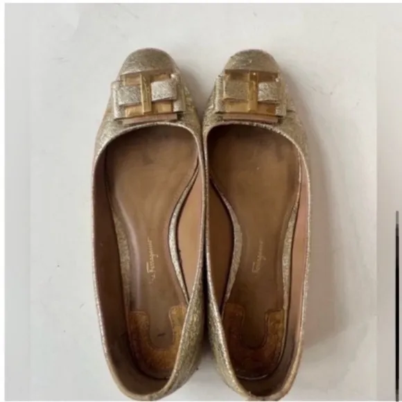 Salvatore Ferragamo Gold Bow Leather Flats Size 8