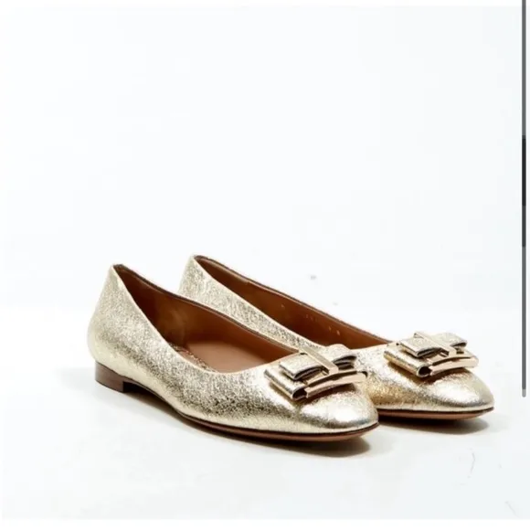 Salvatore Ferragamo Gold Bow Leather Flats Size 8