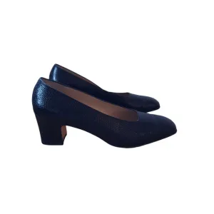 Salvatore Ferragamo Heels 6.5 B Black Snakeskin Print Textured Leather Pumps