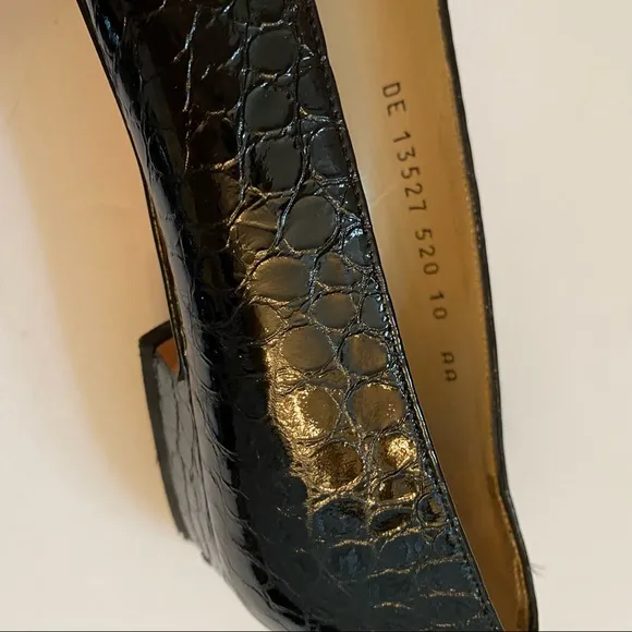SALVATORE FERRAGAMO HEELS SHOES BLACK LEATHER TEXTURED CROC LOOK SIZE 10 AA