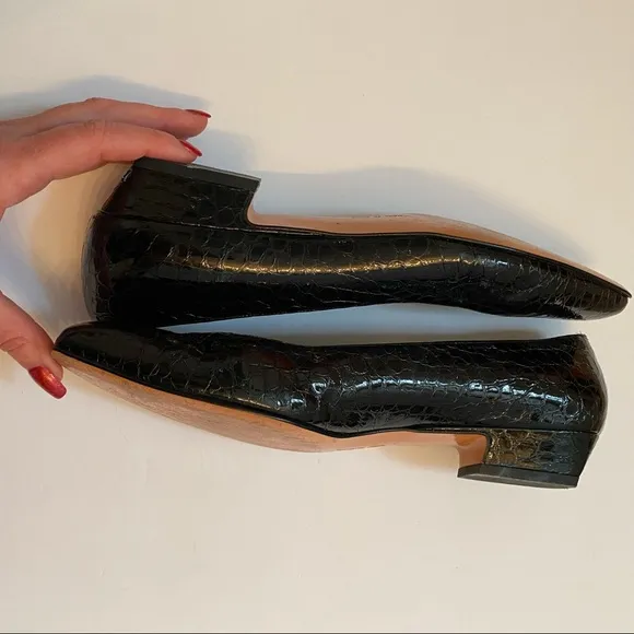 SALVATORE FERRAGAMO HEELS SHOES BLACK LEATHER TEXTURED CROC LOOK SIZE 10 AA