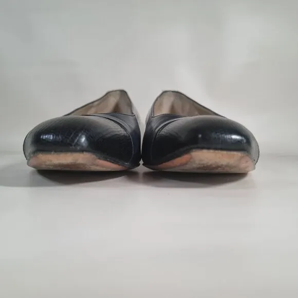 Salvatore Ferragamo Navy Blue Cap Toe Pumps (Vintage)