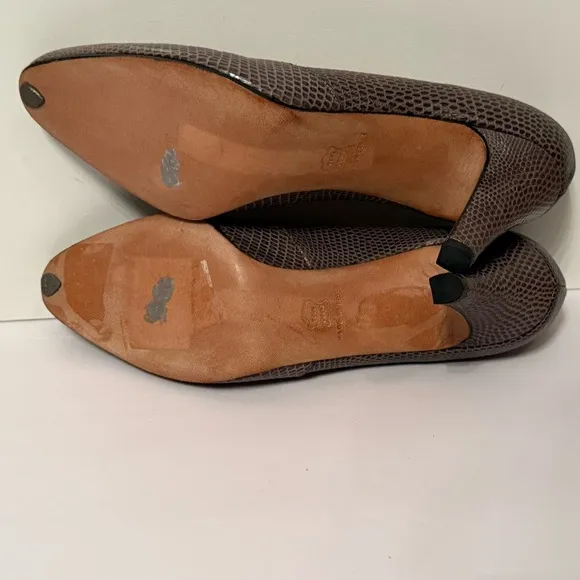 SALVATORE FERRAGAMO SHOES HEEL GRAY LEATHER PUMPS ITALY LUXURY SIZE 7.5 C NEW