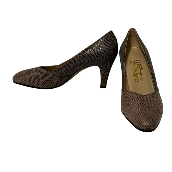 SALVATORE FERRAGAMO SHOES HEEL GRAY LEATHER PUMPS ITALY LUXURY SIZE 7.5 C NEW