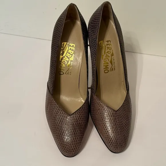 SALVATORE FERRAGAMO SHOES HEEL GRAY LEATHER PUMPS ITALY LUXURY SIZE 7.5 C NEW