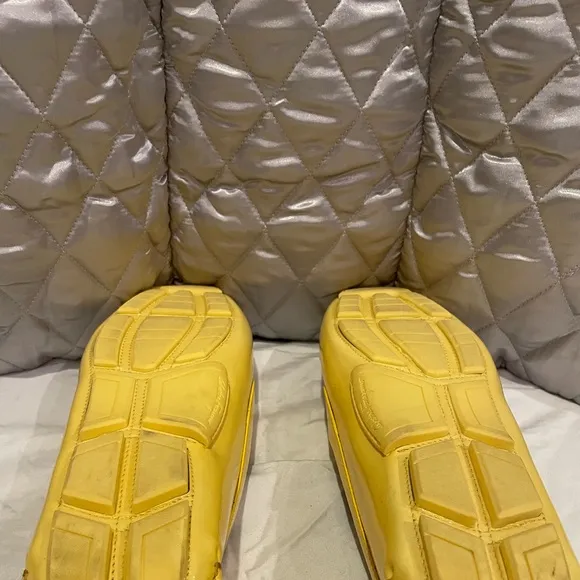 Salvatore Ferragamo yellow patten leather women’s driving flats w/gold bit