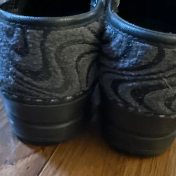 Sanita The Original Danish Clogs Gray Black Wave Vegan Leather EU‎ 38 US 7.5