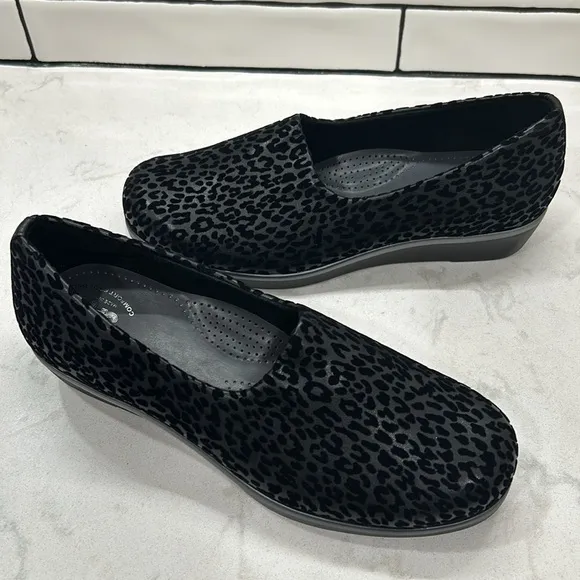 SAS Bliss Wedge Velvet Black Leopard Print Slip-On Shoes 9W