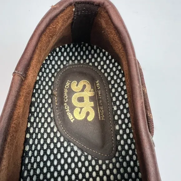 SAS Brown Boat Shoes with Leather Finish