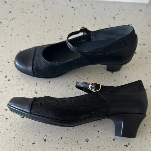 SAS Isabel Mary Jane's Size 8M Black/Snake Leather Shoes Made in USA EUC