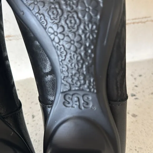 SAS Isabel Mary Jane's Size 8M Black/Snake Leather Shoes Made in USA EUC