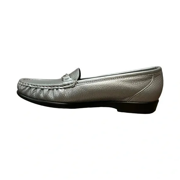 SAS METRO SLIP ON LOAFER IN PEWTER‎ SILVER HORSEBIT LOAFERS WOMEN SIZE 9.5