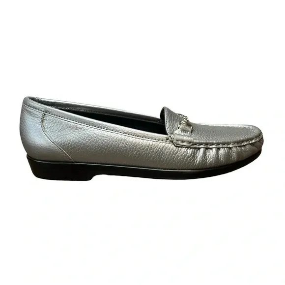 SAS METRO SLIP ON LOAFER IN PEWTER‎ SILVER HORSEBIT LOAFERS WOMEN SIZE 9.5