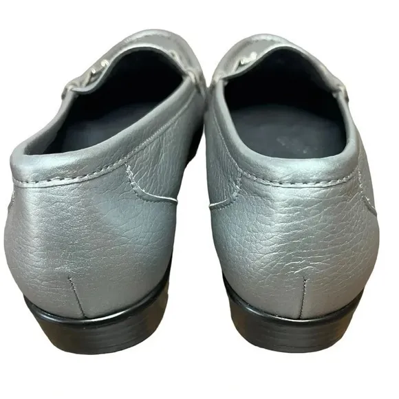 SAS METRO SLIP ON LOAFER IN PEWTER‎ SILVER HORSEBIT LOAFERS WOMEN SIZE 9.5