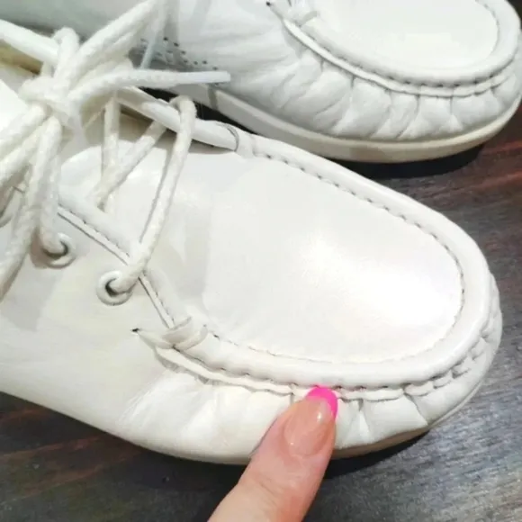 SAS Siesta Moccasins White Leather Nurse Career Soft Step Heel Sz 8 Wide