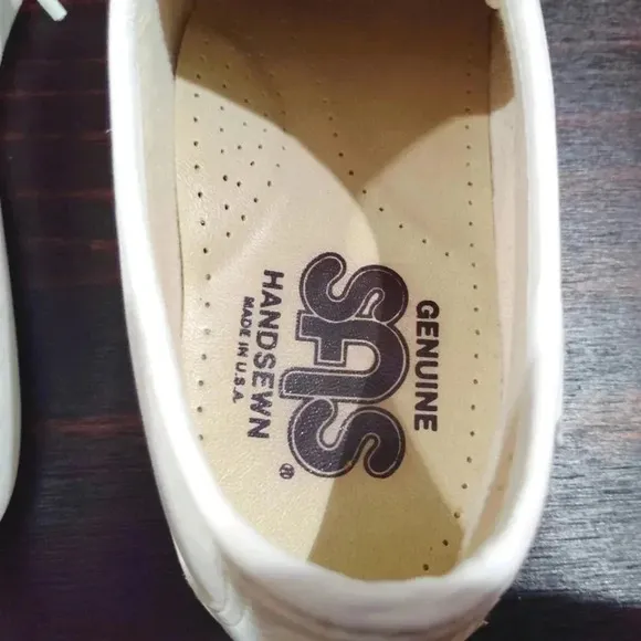 SAS Siesta Moccasins White Leather Nurse Career Soft Step Heel Sz 8 Wide
