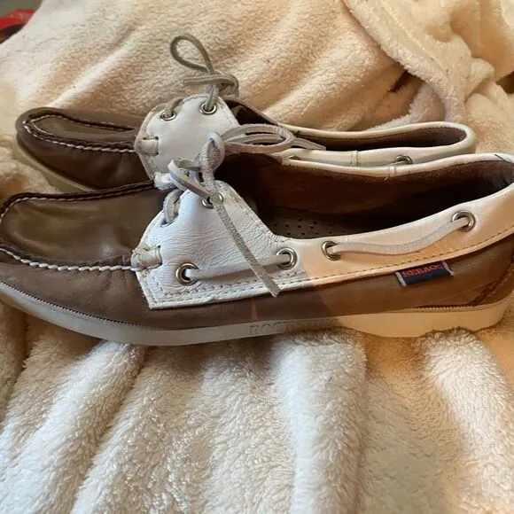 Sebago Women's Spinnaker Boat Shoe (Bronze)Size 10