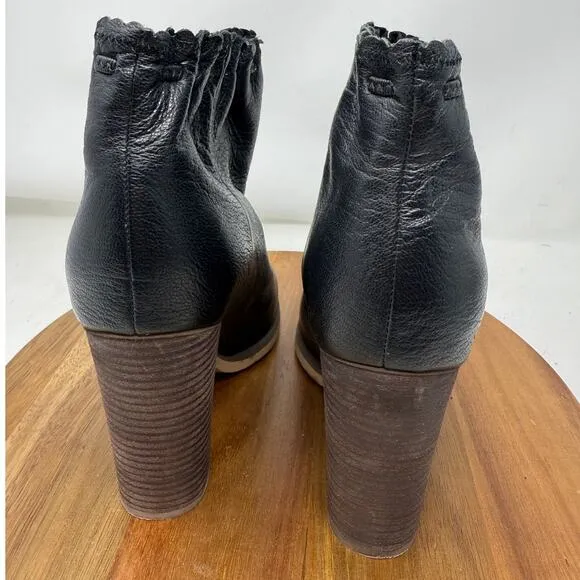 See by Chloe Boots Womens Leather Scalloped Accent Black Leather Size 8 US 39 EU