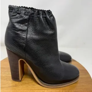 See by Chloe Boots Womens Leather Scalloped Accent Black Leather Size 8 US 39 EU