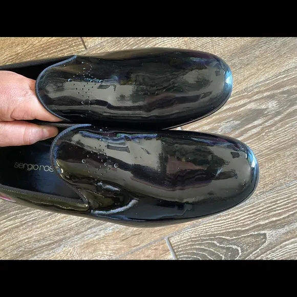 Sergio Rossi glossy patent leather flats