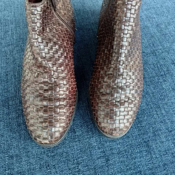 SESTO MEUCCI Leather Ankle Boots 7 Flat Brown Woven Booties Boho Italy