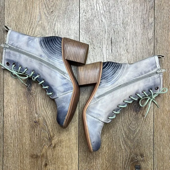 Seychelles Could Be Lace Up Mid Calf Boots in Mushroom Size 8