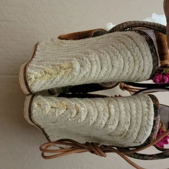 SHELLY'S LONDON Suede Espadrille Platform Wedges Floral Embellished Size 9