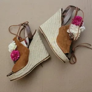 SHELLY'S LONDON Suede Espadrille Platform Wedges Floral Embellished Size 9