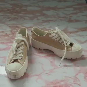 Sincerely Jules Vasco Tan Canvas Platform Sneakers Sz 6.5M