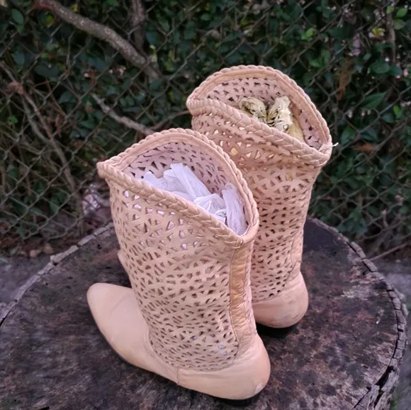 Size 8 Vintage Steve Fleming Western Style Mid Calf Boots