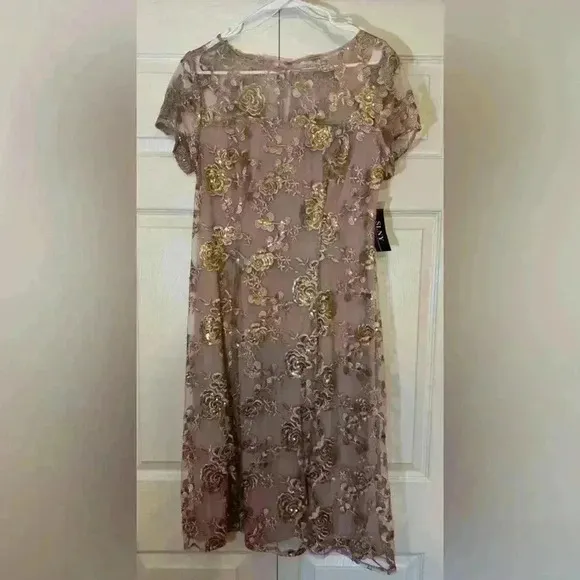 SLNY Women Tea Length Cap Sleeve Illusion Neckline Embroidered Lace Dress NWT