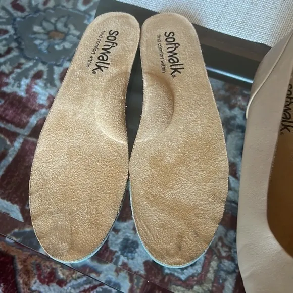 SoftWalk Sonoma Leather Ballet Flats - Women's SIZE 9.5  TAN with extra soles