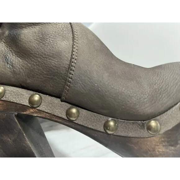 Sophya Italian Women heeled Fur Boots in Grey Size 4 In US