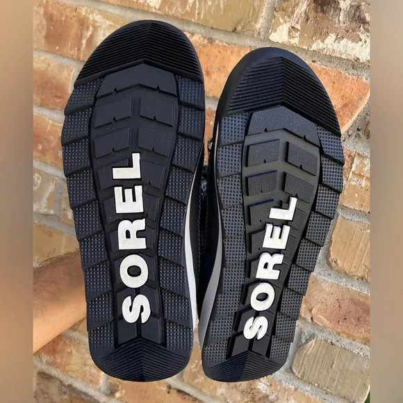 Sorel Girls &quot;Whitney II&quot; Hiker Boots In Waterproof Nylon - Grey/Pink - Sz 5
