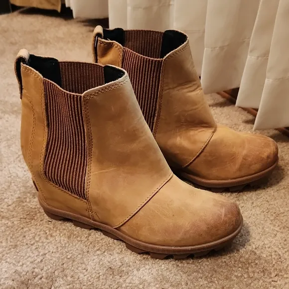 Sorel Joan of Artic Chelsea Hidden Wedge Boots