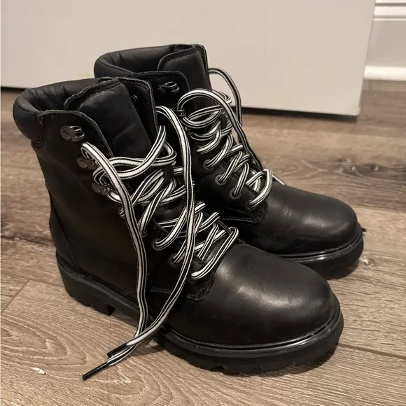 SOREL Lennox Leather Lace-Up Boots black weatherproof waterproof