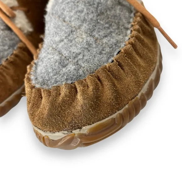 Sorel Out N About Tan Suede Leather Grey Felt Slip-On Moccasin Bootie Shoe 9.5