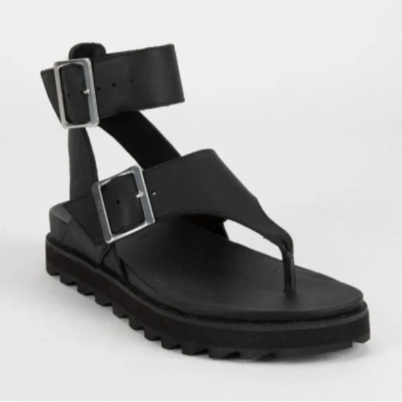 Sorel women’s size 7.5 ROAMING™ T-STRAP SANDALS
