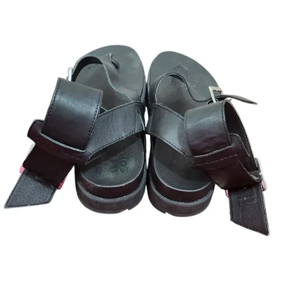 Sorel women’s size 7.5 ROAMING™ T-STRAP SANDALS