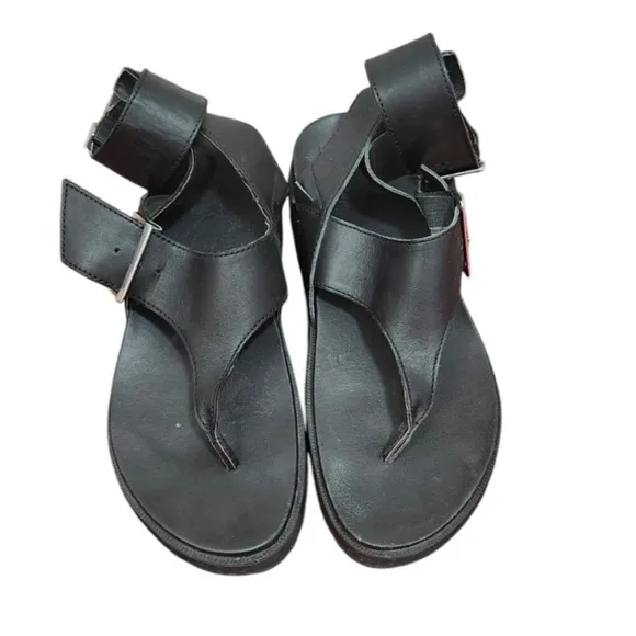Sorel women’s size 7.5 ROAMING™ T-STRAP SANDALS