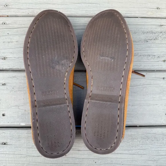 Sperry Gold Cup Original Authentic 2-Eye Boat Shoes in Medium Beige size 13 M