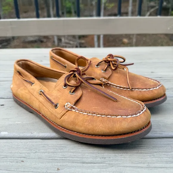 Sperry Gold Cup Original Authentic 2-Eye Boat Shoes in Medium Beige size 13 M