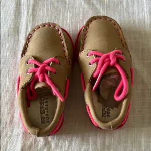 Sperry Tan and Pink Moccasin Shoes with Nautical Stitching