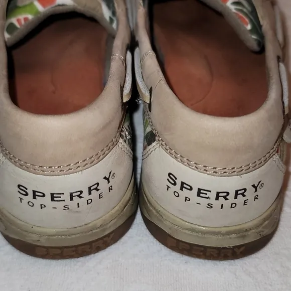 Sperry Top-Sider boat shoes leather upper slip on