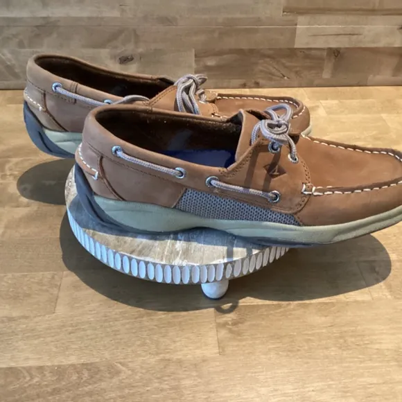 Sperry Top-Sider Intrepid Tan Boat Shoes Size 8