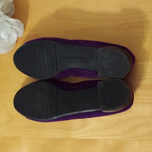 St. John Bolshoi Purple Suede Ballet Style Flats with Leather Cap Toe Size 9