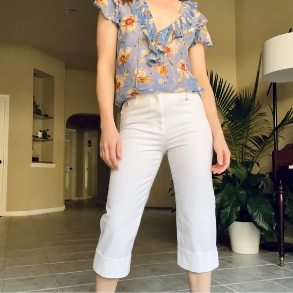 St. John Sport - White Cropped Cuffed Straight Leg Stretch Denim Capri Jeans