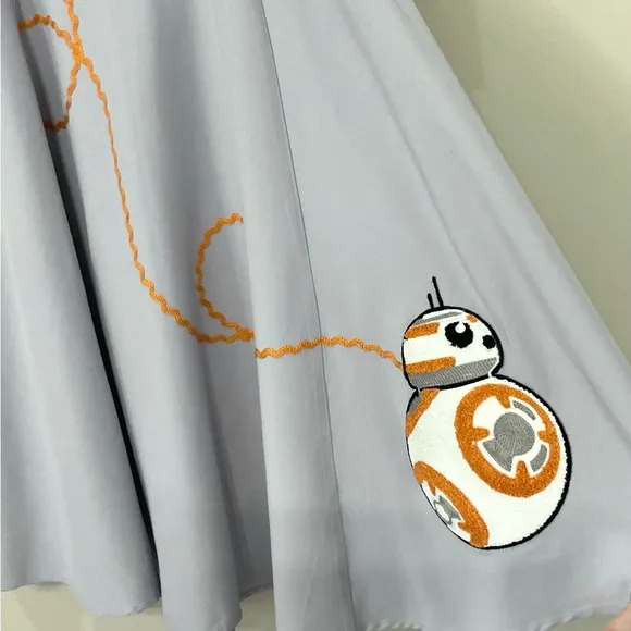Star Wars BB8 Grey Skirt Circle Swing Her Universe BB-8 Sz M New Retro