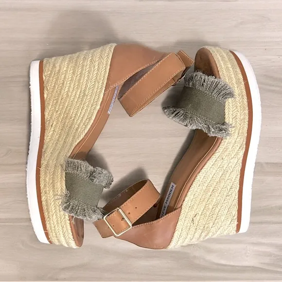 STEVE MADDEN valley girl espadrille wedges. NWOTGreen and Tan size 9‎ NWOT