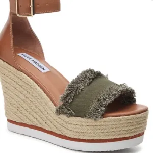 STEVE MADDEN valley girl espadrille wedges. NWOTGreen and Tan size 9‎ NWOT